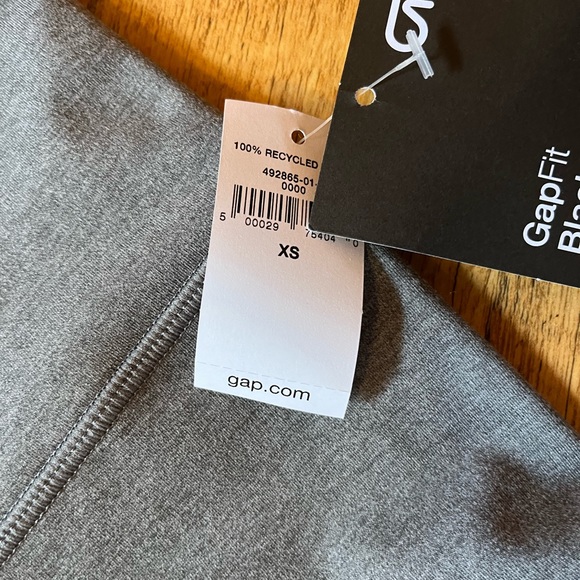 GAP Blackout Compression Leggings - Picture 4 of 10